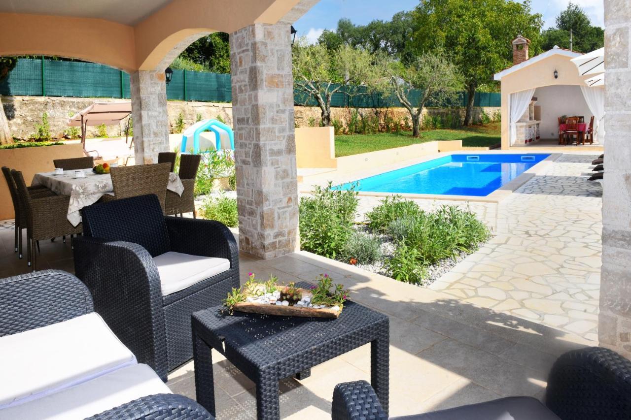 Villa Emilia Vižinada Εξωτερικό φωτογραφία
