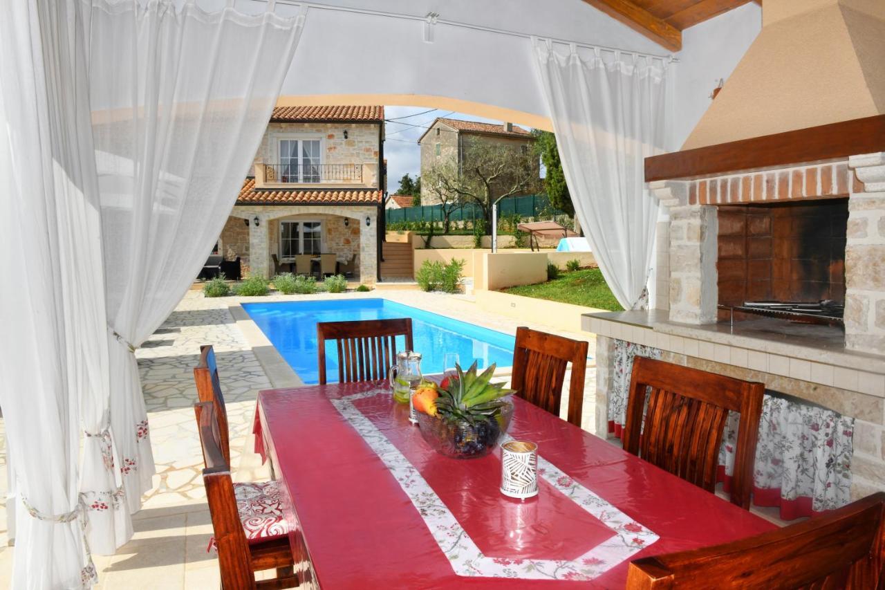 Villa Emilia Vižinada Εξωτερικό φωτογραφία